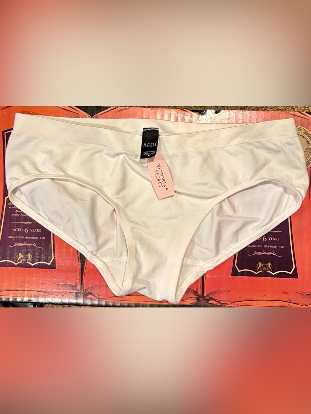 NWT VINTAGE Body by Victoria Hip Hugger in white Y2K 2004 MEDIUM New Stretchy
